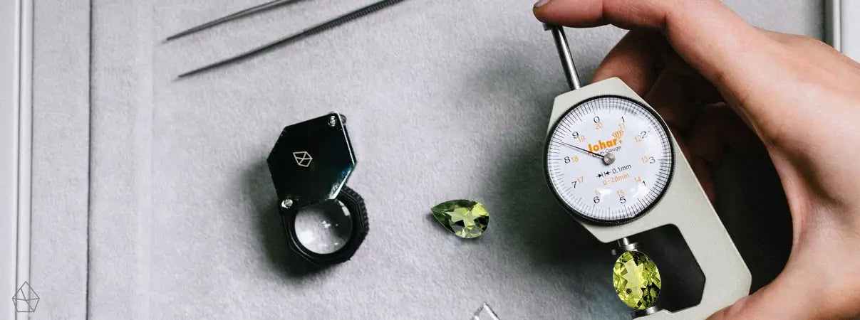 Péridot Naturel Bannière Encyclopédie