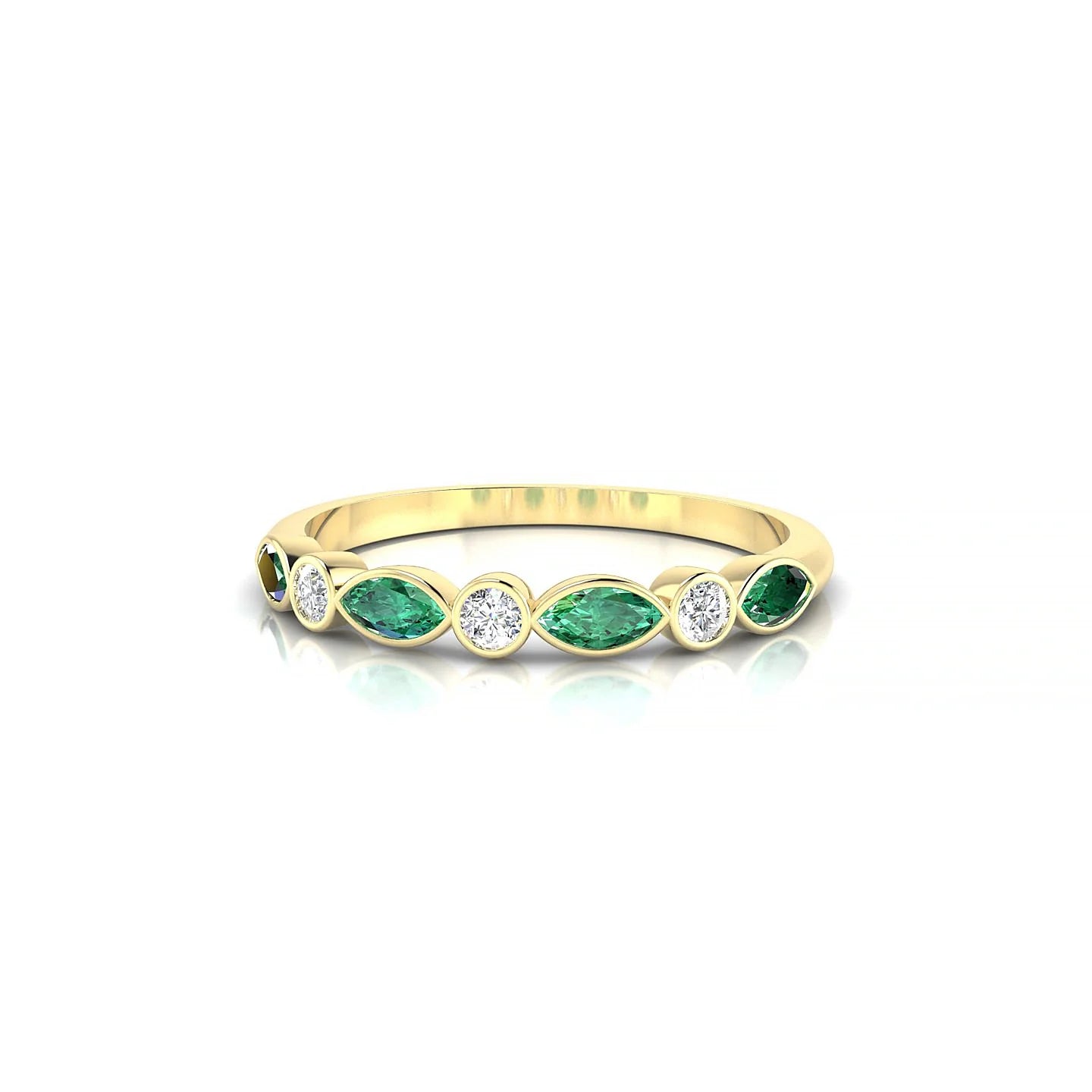 Delight | 18k Yellow Gold 4 x 2 mm Marquise Emerald Ring