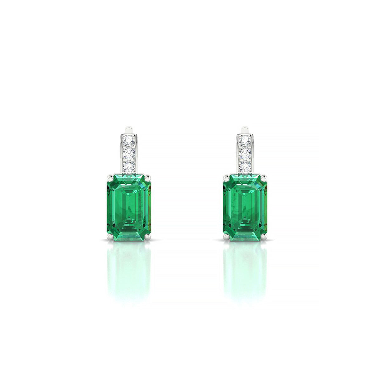 Exquisite | 18k White Gold 6 x 4 mm Emerald Emerald Earrings