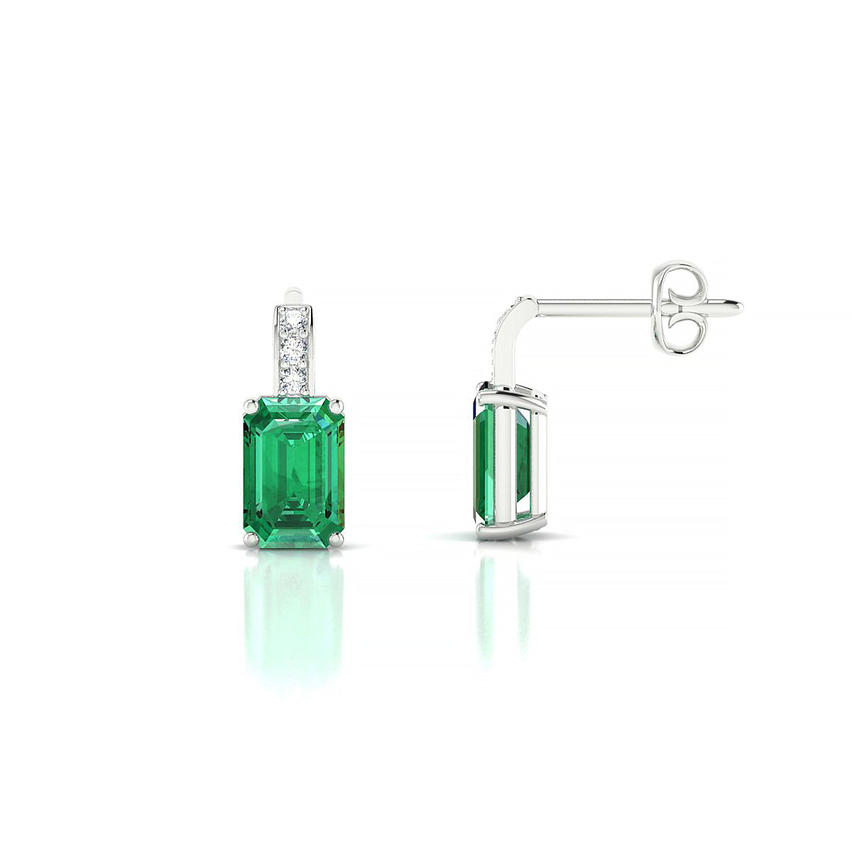 Exquisite | 18k White Gold 6 x 4 mm Emerald Emerald Earrings