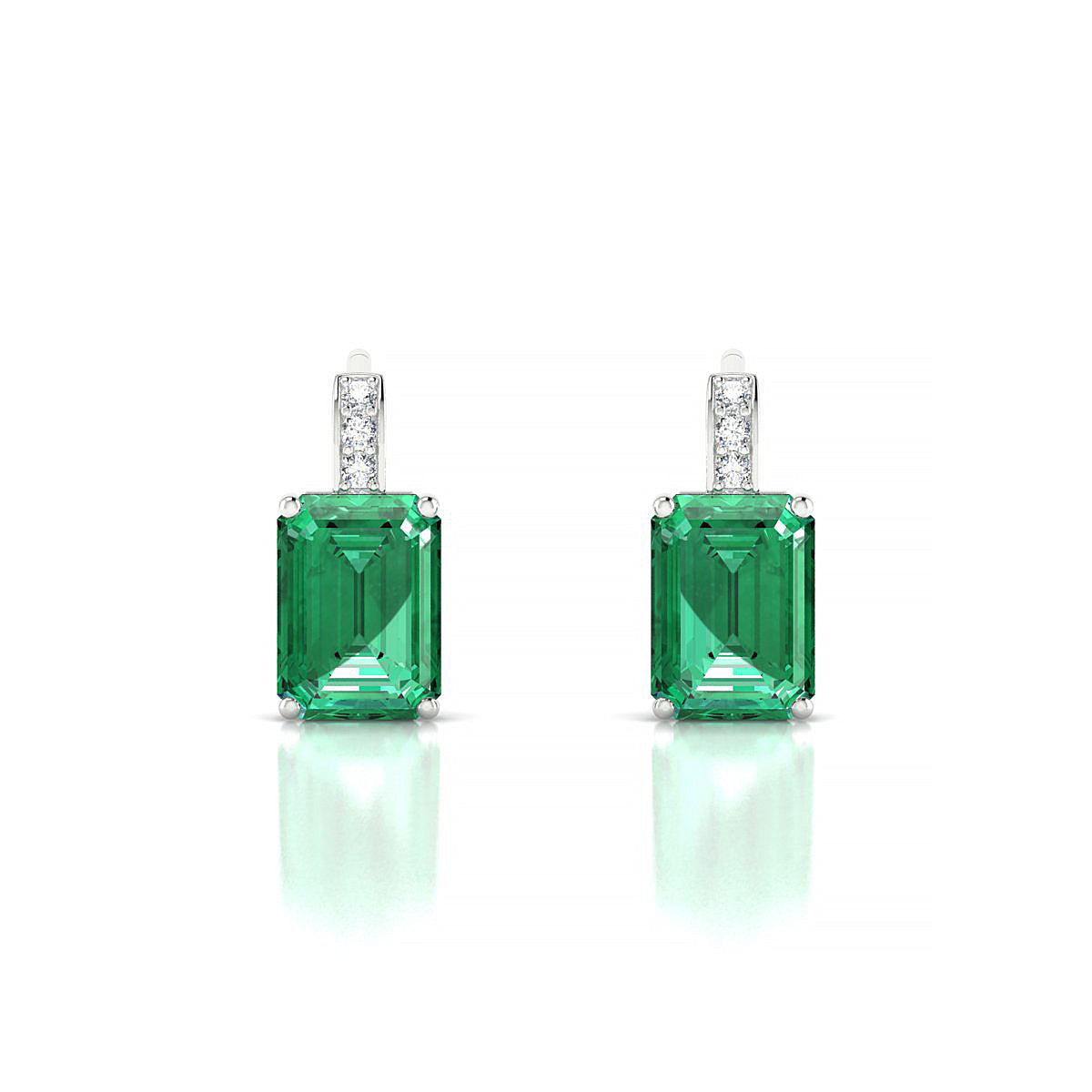 Exquisite | 18k White Gold 7 x 5 mm Emerald Emerald Earrings