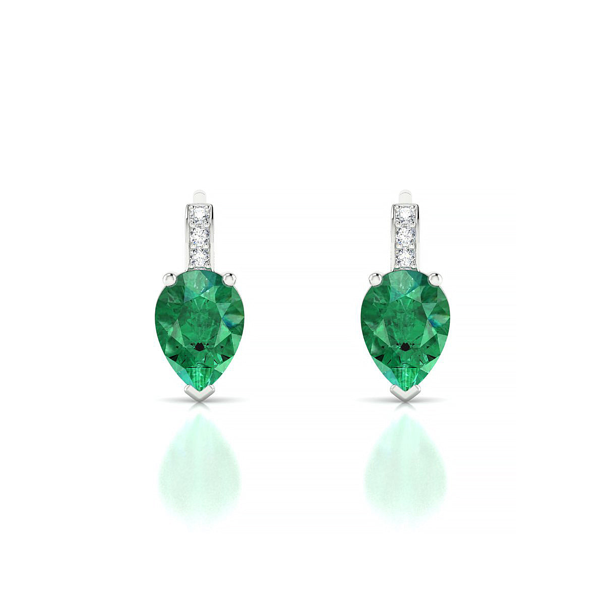 Exquisite | 18k White Gold 7 x 5 mm Pear Emerald Earrings