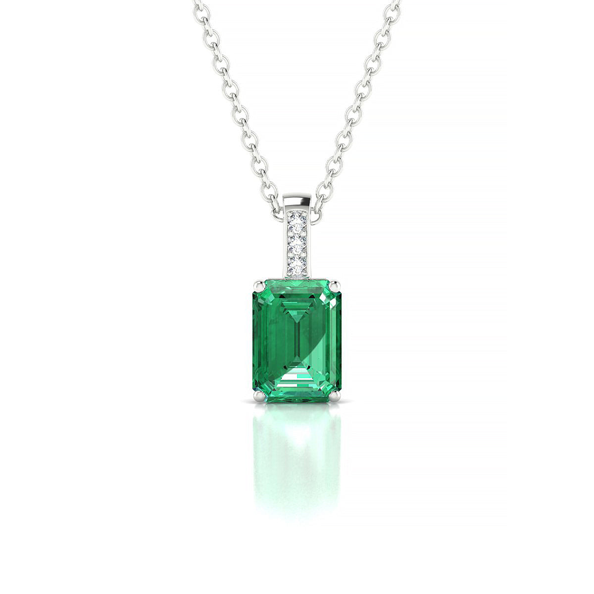 Exquisite | 18k White Gold 7 x 5 mm Emerald Emerald Pendant