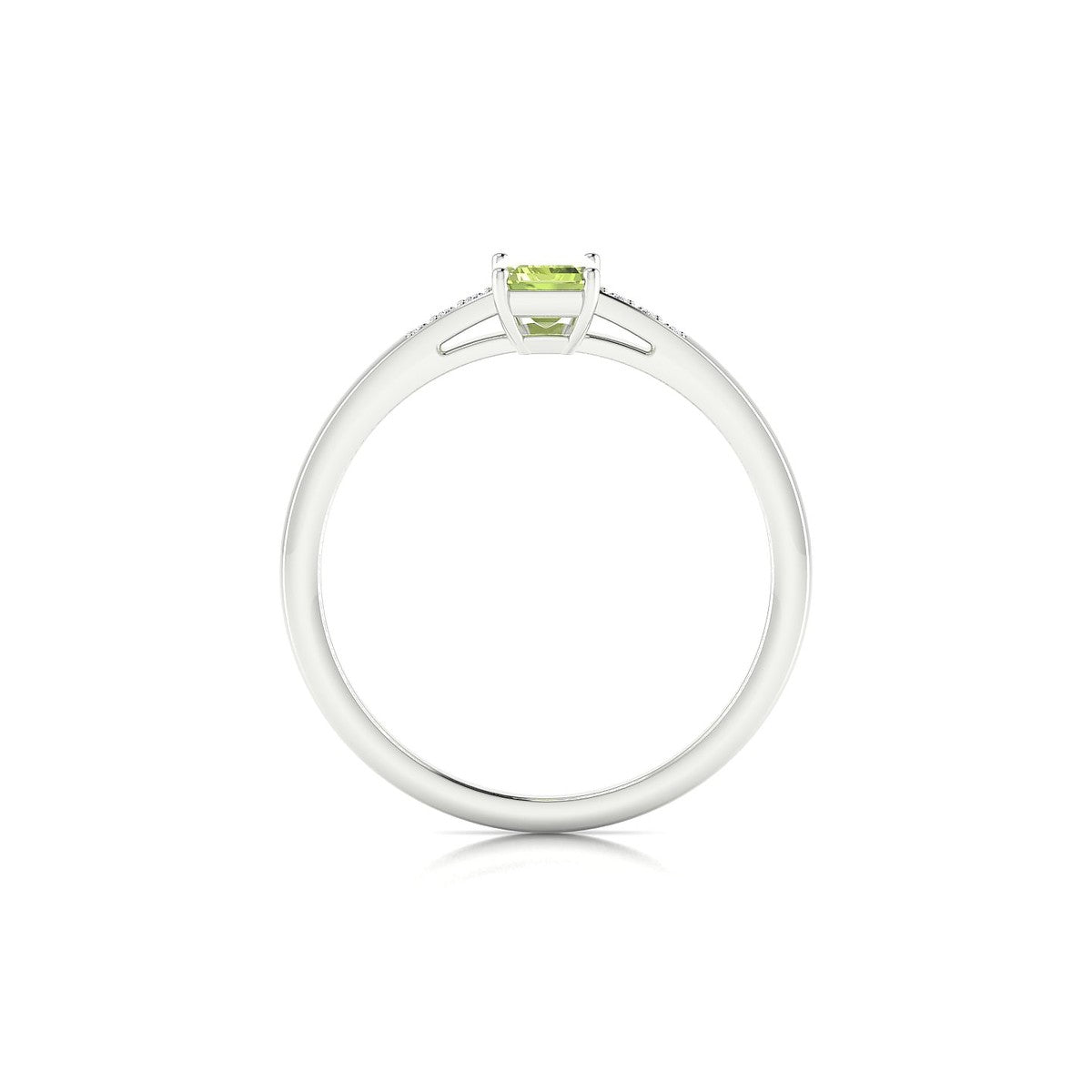 Exquisite | 18k White Gold 6 x 4 mm Emerald Peridot Ring