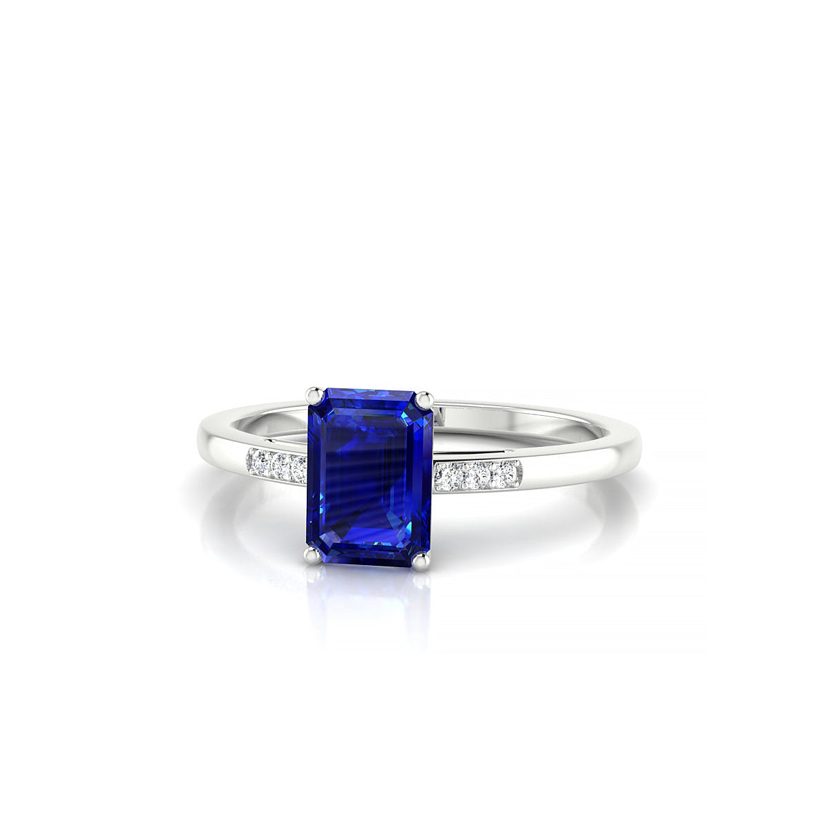 Exquisite | 18k White Gold 7 x 5 mm Emerald Sapphire Ring