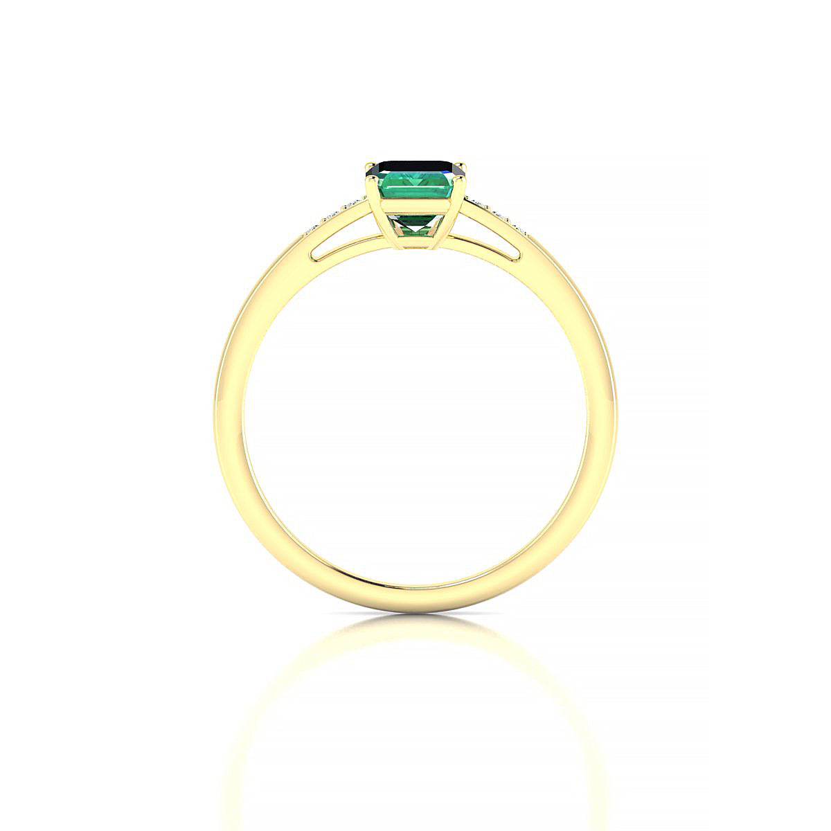 Exquisite | 18k Yellow Gold 7 x 5 mm Emerald Emerald Ring