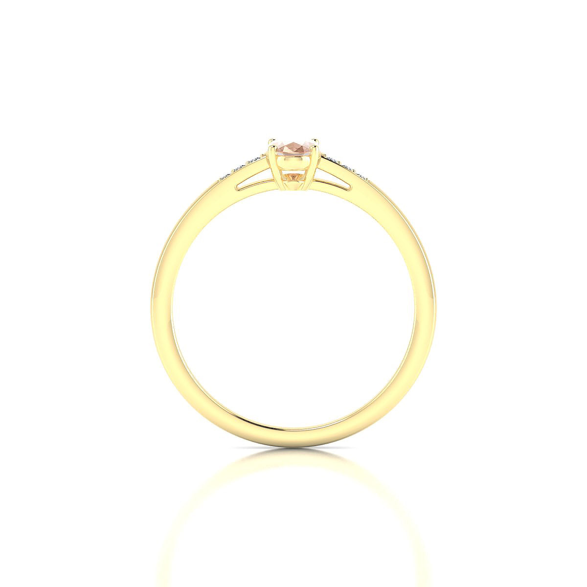 Exquisite | 18k Yellow Gold 6 x 4 mm Oval Morganite Ring