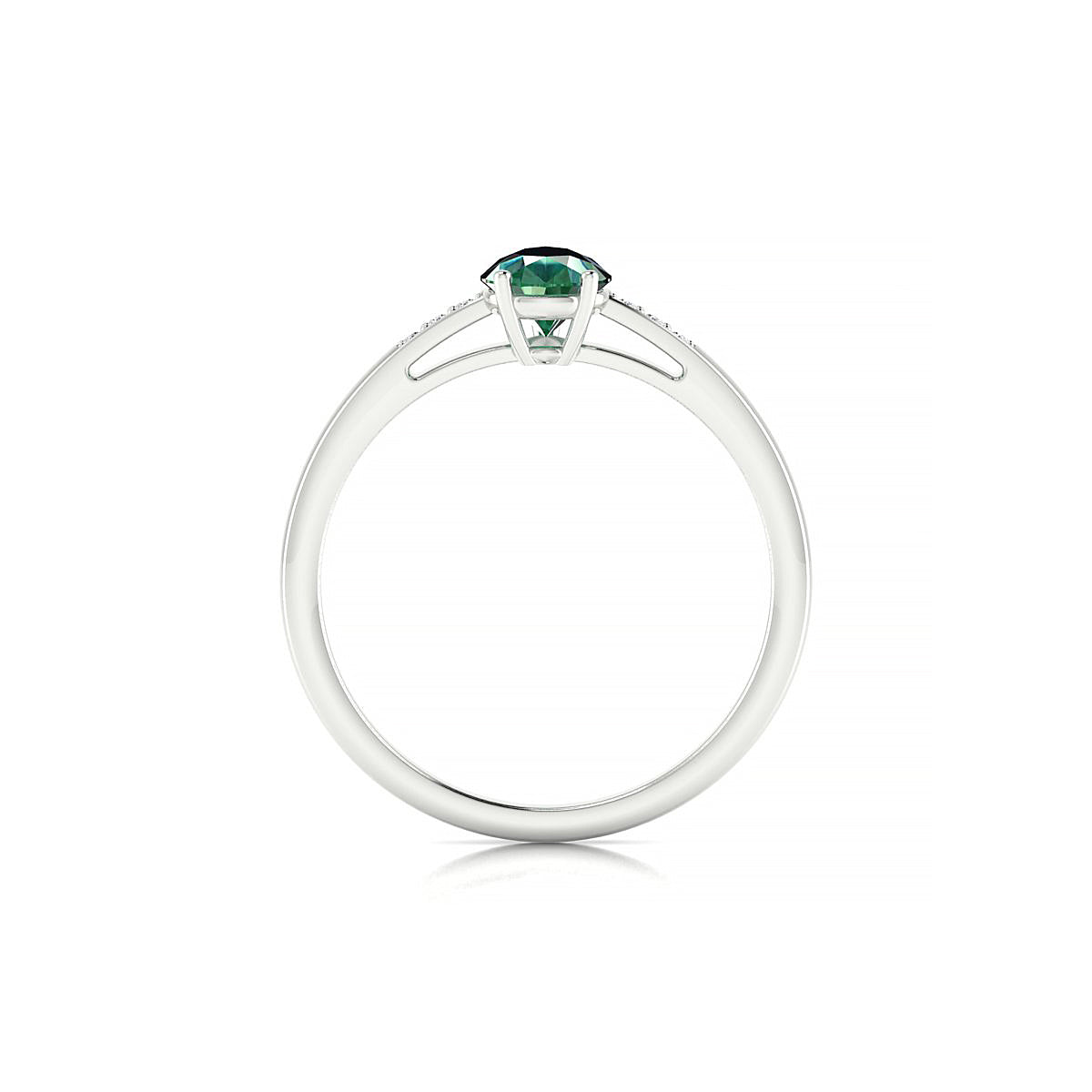 Exquisite | 18k White Gold 7 x 5 mm Pear Emerald Ring