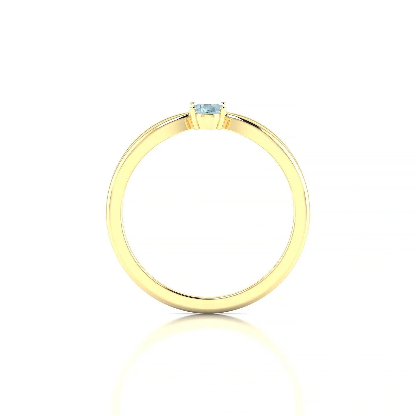 Interlude | 18k Yellow Gold 6 x 4 mm Oval Aquamarine Ring