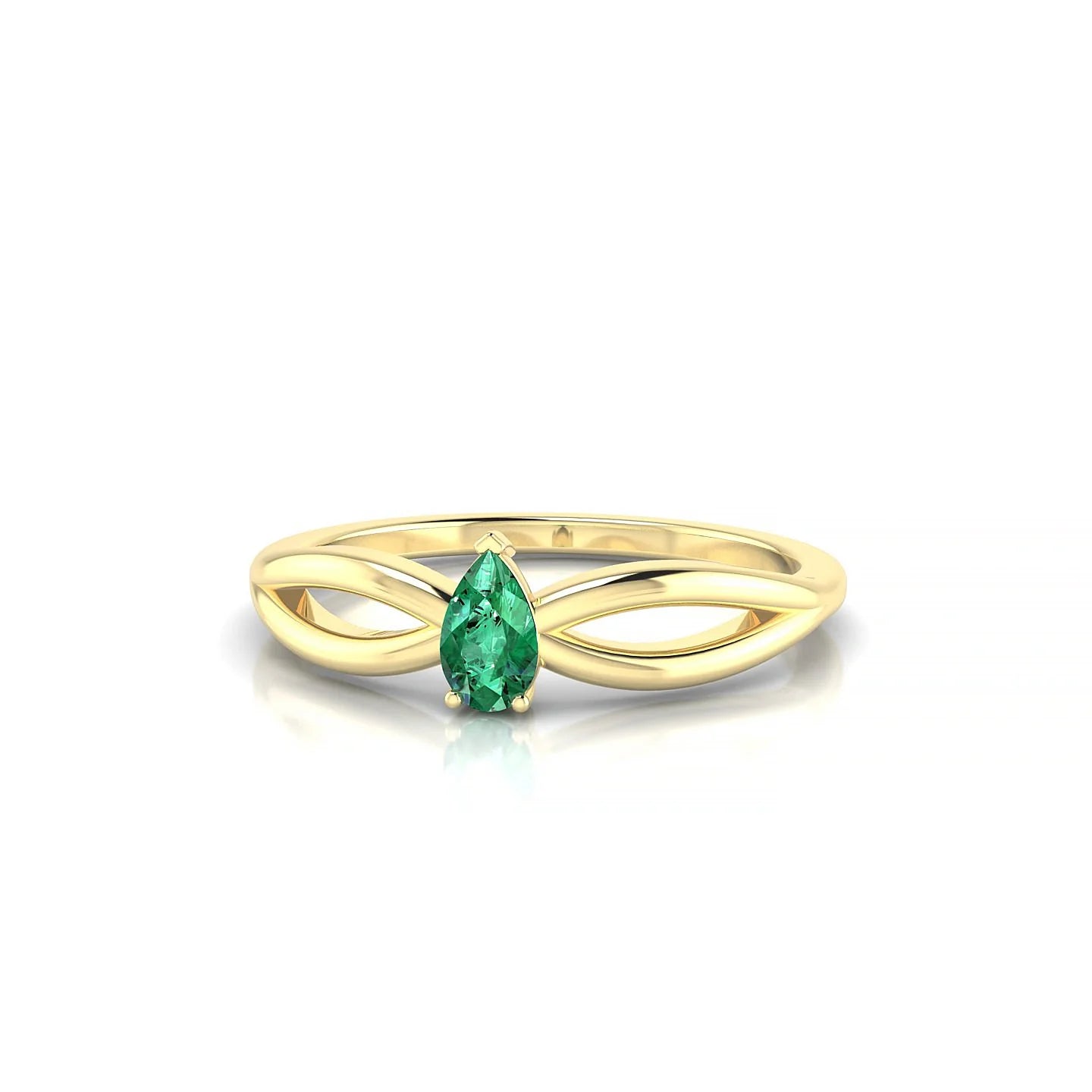 Interlude | 18k Yellow Gold 5 x 3 mm Pear Emerald Ring