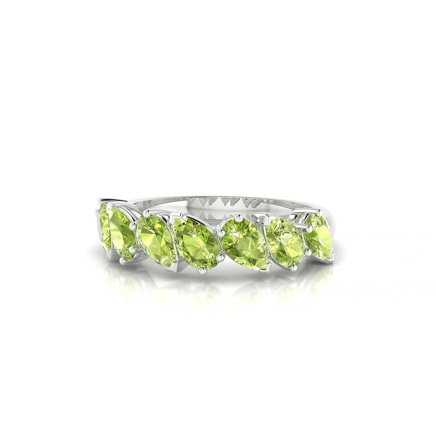 Mist | 18k White Gold 5 x 3 mm Pear Peridot Ring