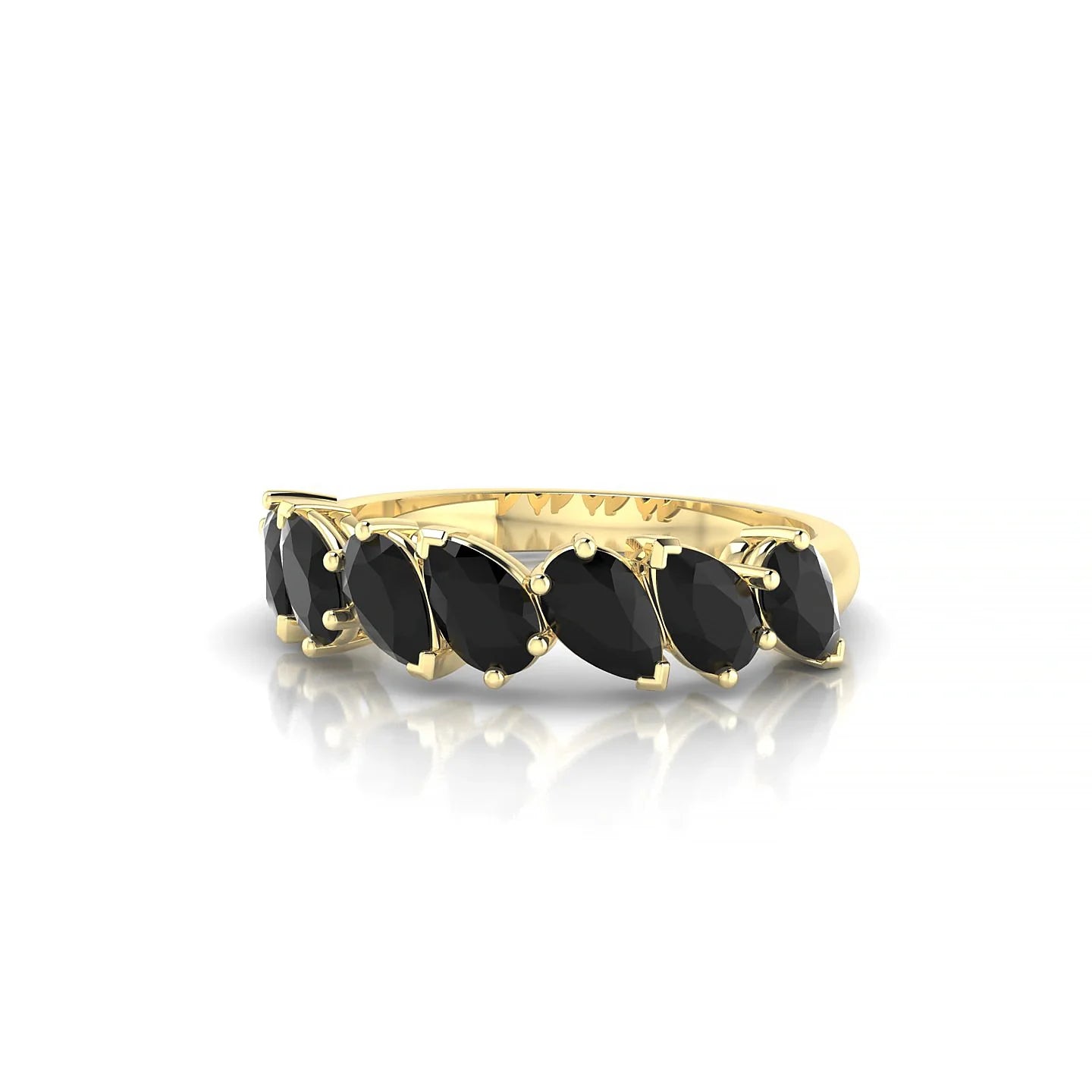 Mist | 18k Yellow Gold 5 x 3 mm Pear Black Diamond Ring
