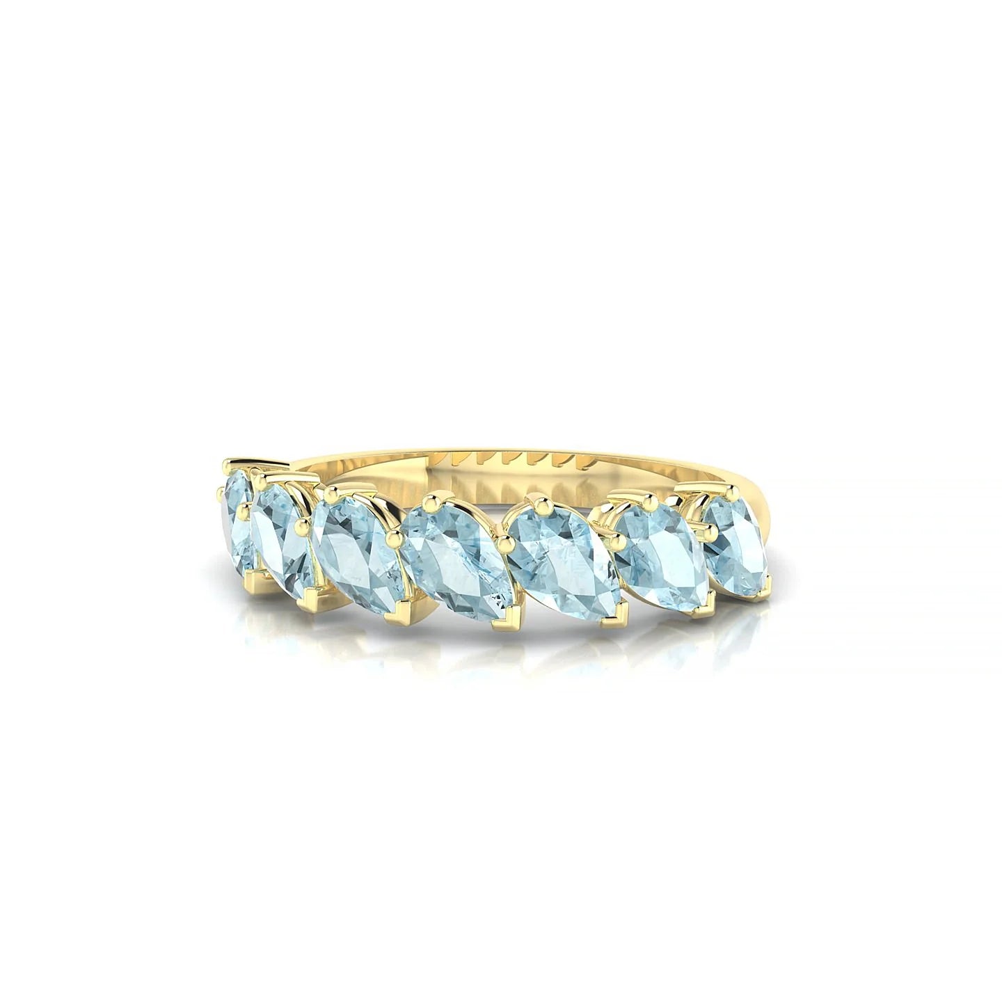 Rain | 18k Yellow Gold 5 x 3 mm Pear Aquamarine Ring