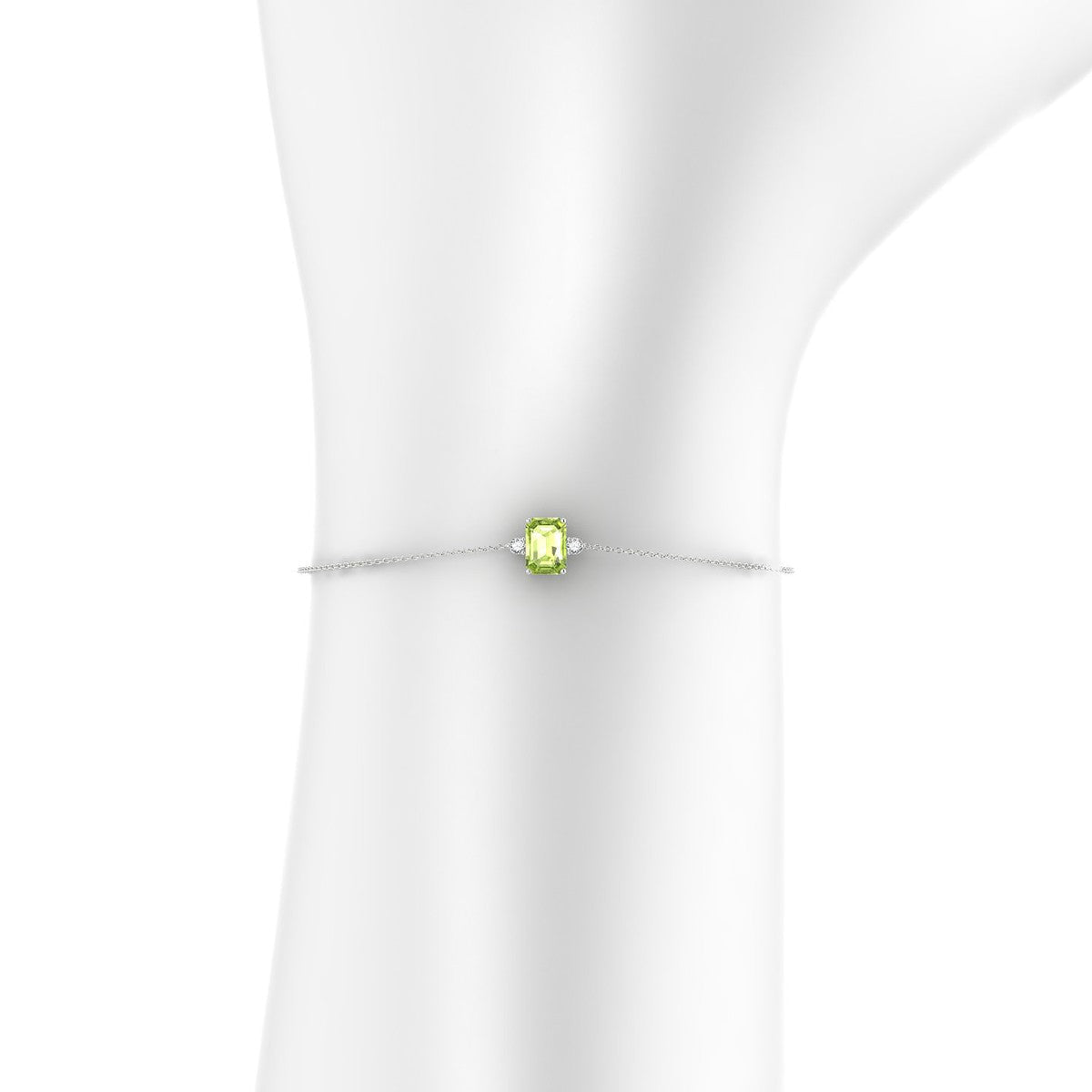 Sparkle | 18k White Gold 7 x 5 mm Emerald Peridot Bracelet