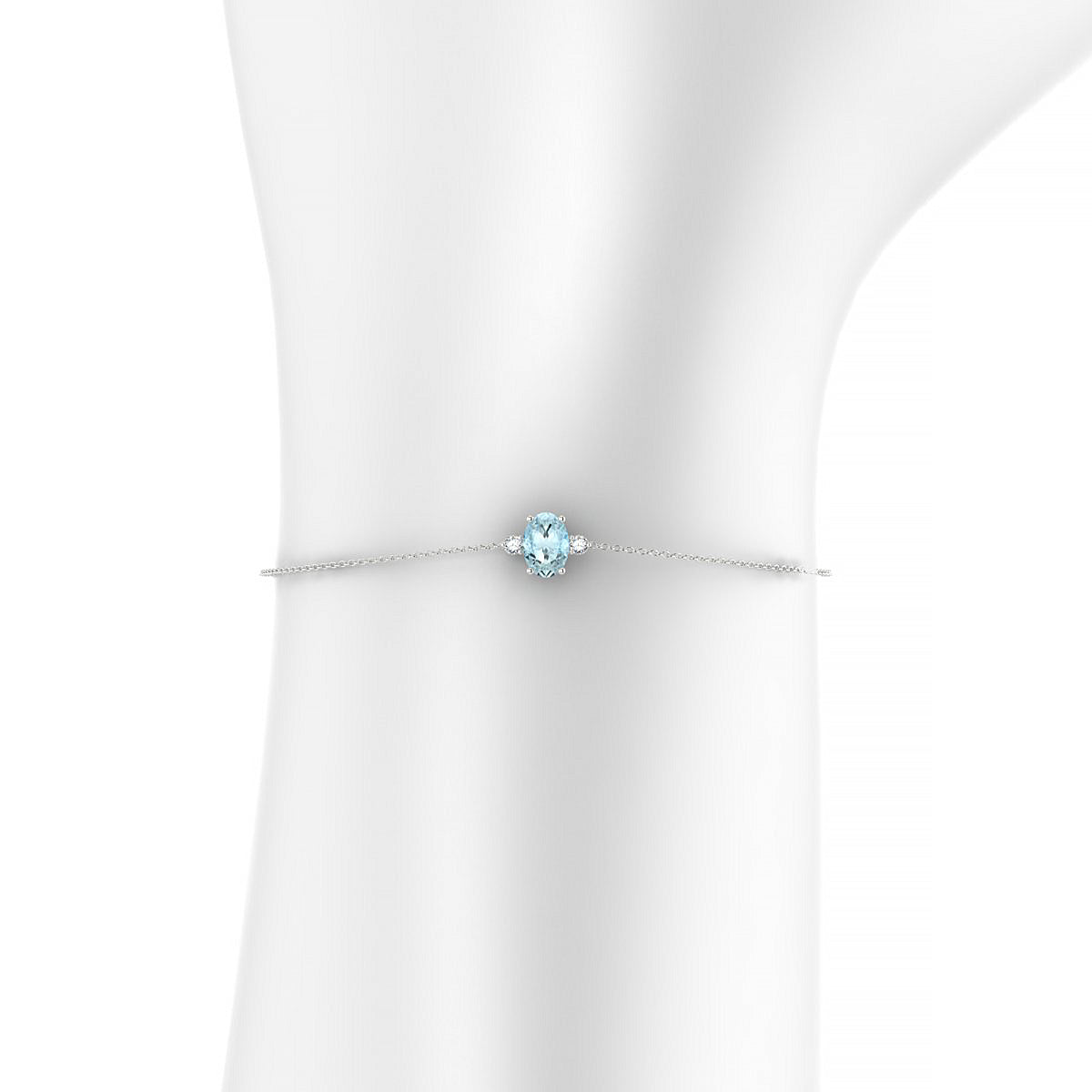 Sparkle | 18k White Gold 7 x 5 mm Oval Aquamarine Bracelet