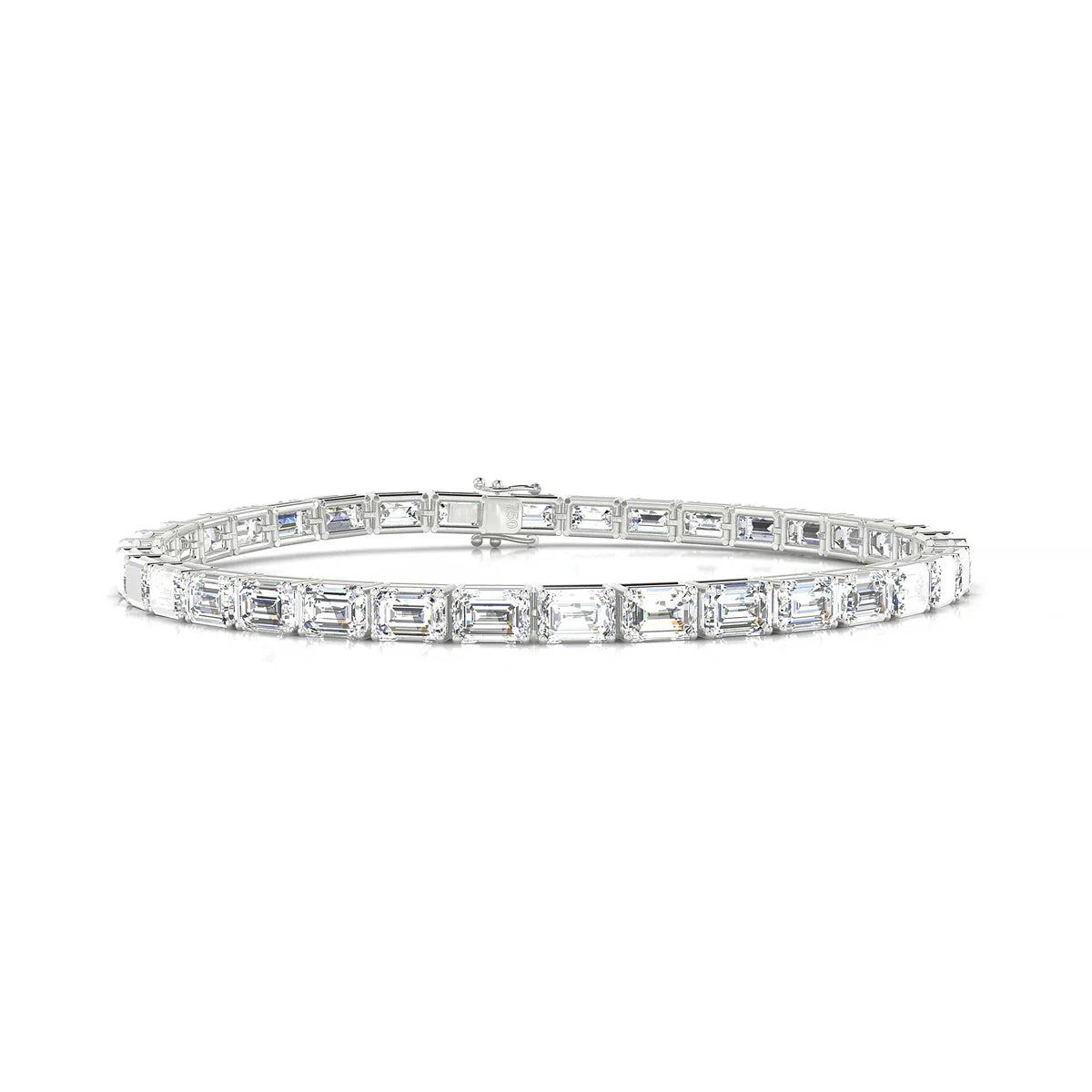 Ozu | 18k White Gold 4.6 x 3.2 mm Emerald Natural Diamond Tennis Bracelet