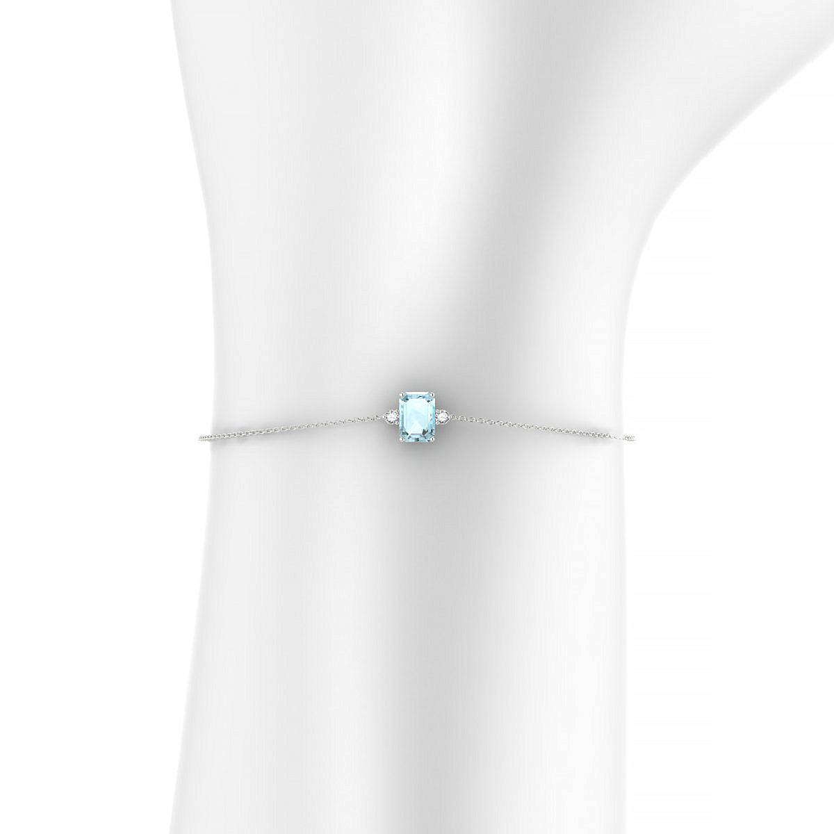 Sparkle | 18k White Gold 7 x 5 mm Emerald Aquamarine Bracelet